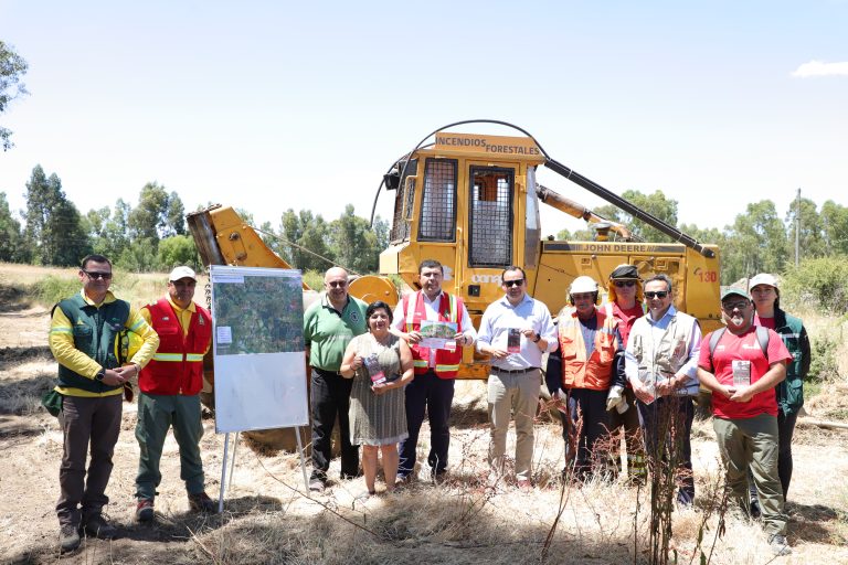 Conaf y municipio de Chillán Viejo se preparan para prevenir incendios forestales en sector rural
