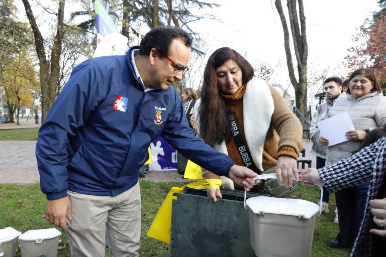 Chillán Viejo persiste en fomentar el reciclaje con singulares iniciativas