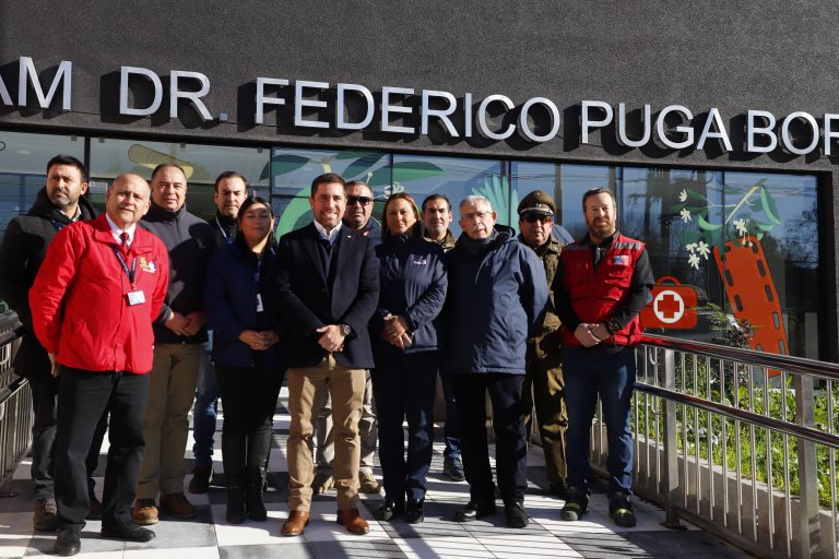 Diputado Cristóbal Martínez visita nuevo edificio del Cesfam Federico Puga