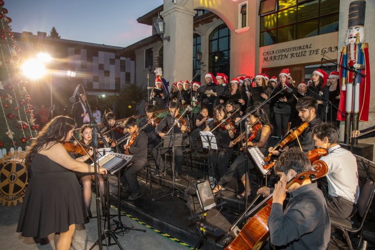Con encendido del árbol y concierto familiar se inician actividades navideñas