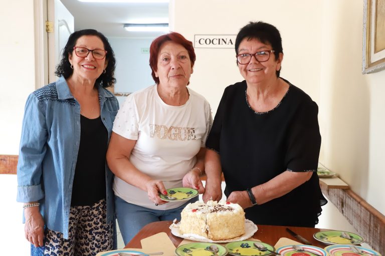 Primera reunión Club de Adulto Mayor Un Canto a la Vida