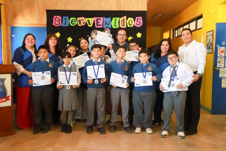 Reconocimiento puntajes Simce Escuela de Quilmo