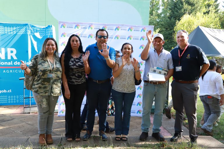 Ceremonia de entrega de Bonos de Riego