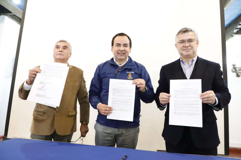 Pequeños agricultores accederán a descuentos gracias a convenio de municipio chillanvejano y Copelec