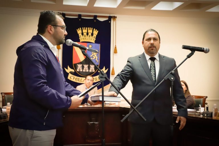 Luis Gacitúa Muñoz asume como nuevo concejal en Chillán Viejo