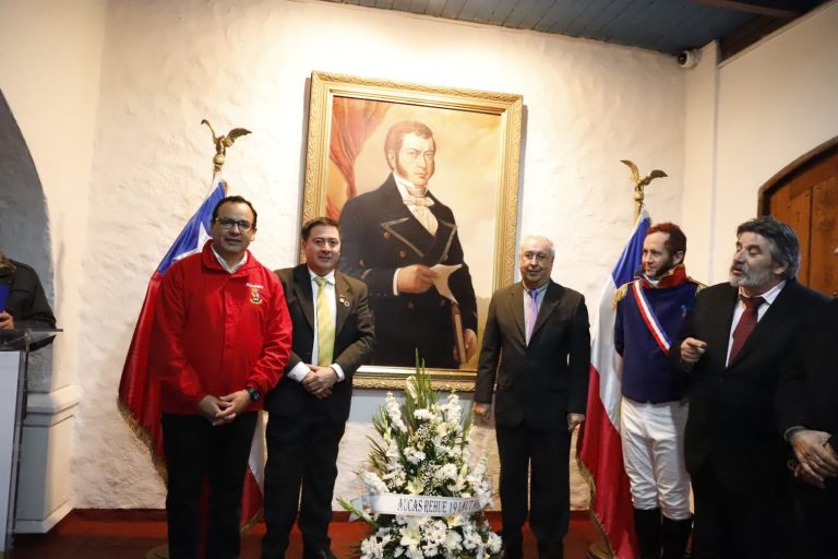 Homenaje del Club Aucas al Libertador