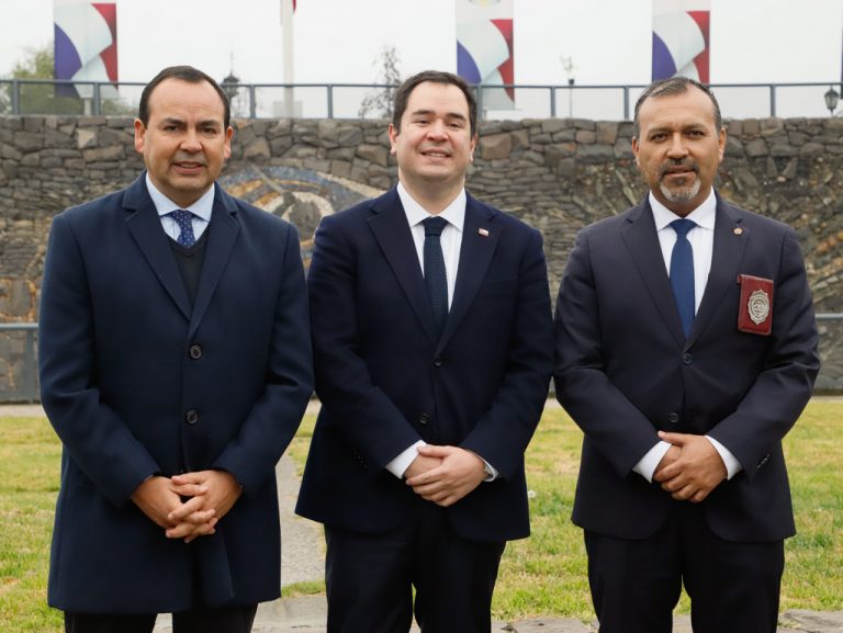 Ceremonia izamiento de la bandera por aniversario 93 de la Policía de Investigaciones